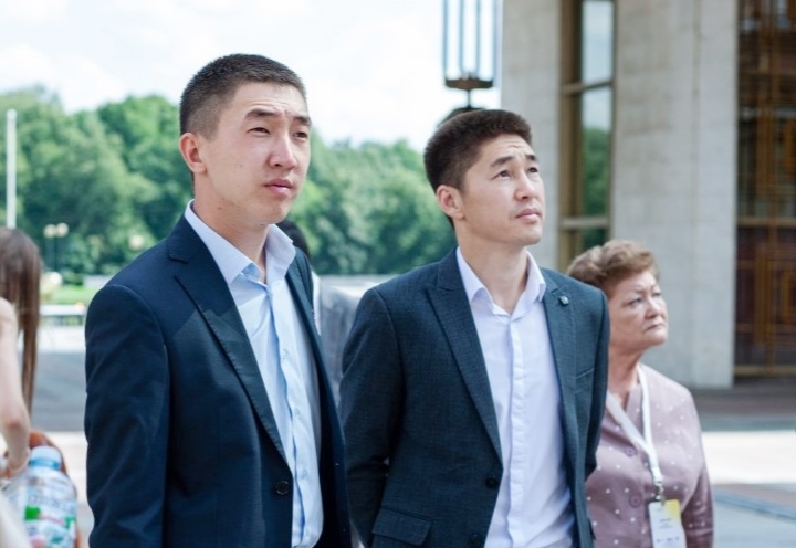 08